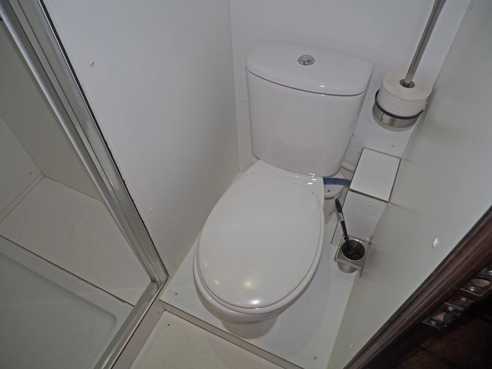 Cabin en avant, H&eacute;bergements